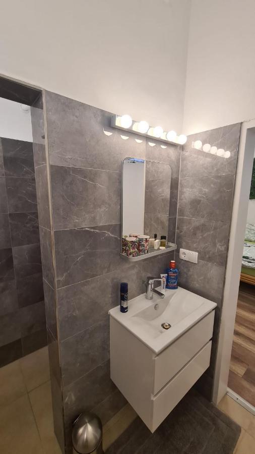 City Apartment Mit Direktzugang Wien Eksteriør bilde
